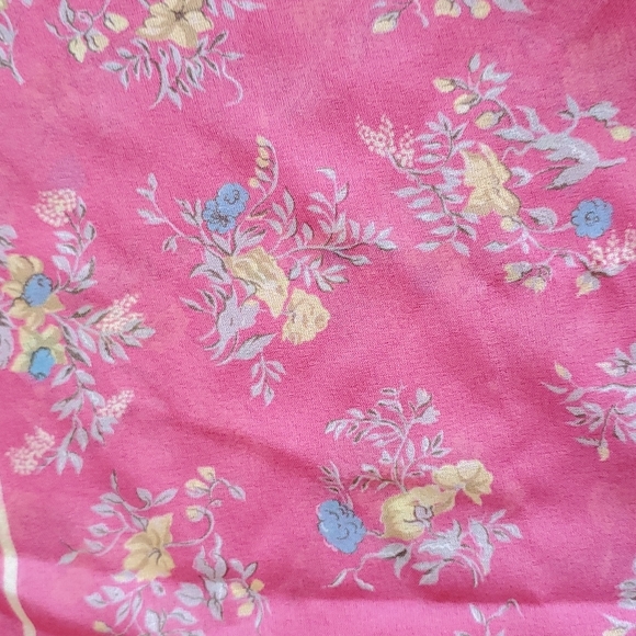 VINTAGE GAP SCARF *Like New Condition! - Picture 2 of 3